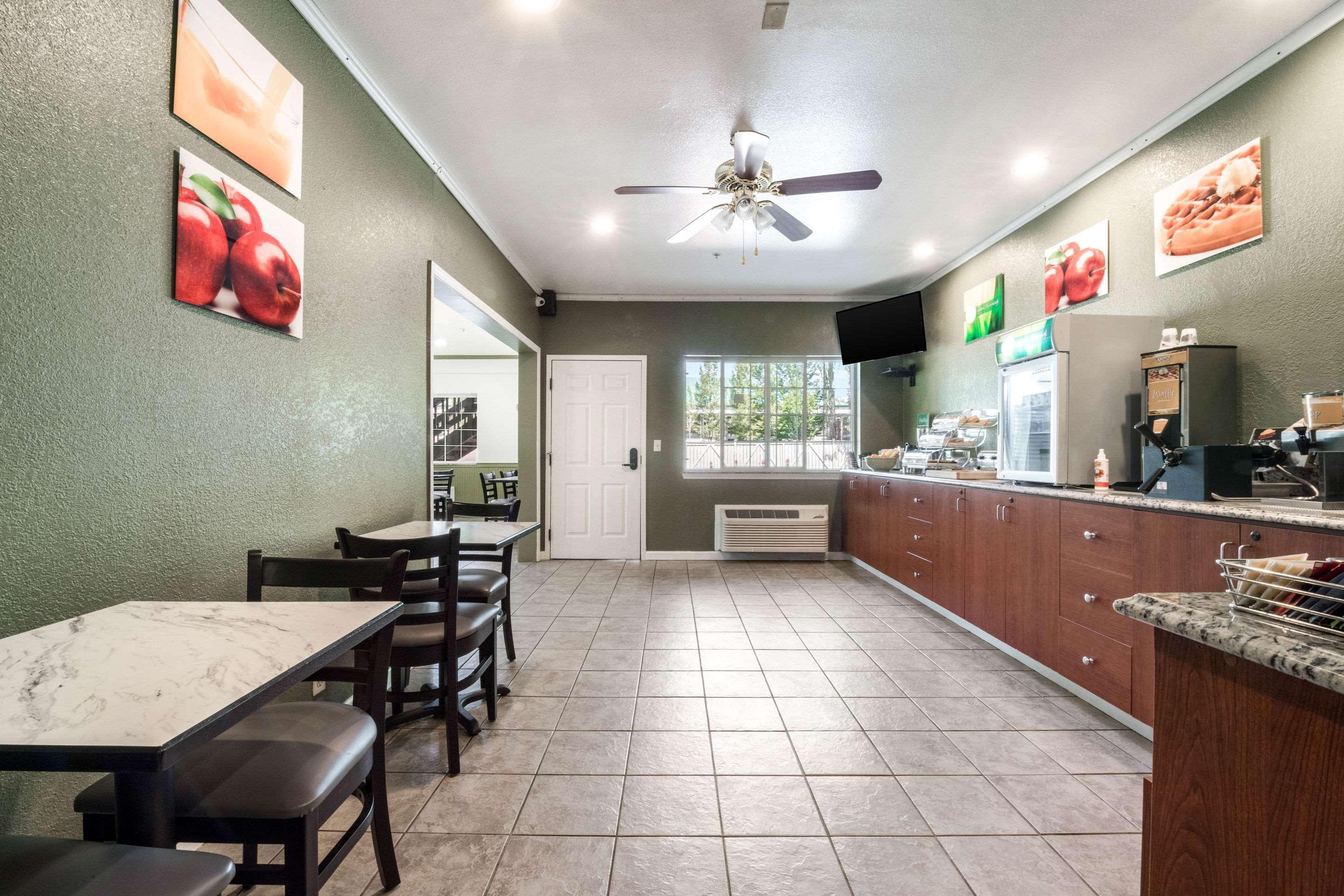 Quality Inn & Suites Bainbridge Island Exterior foto
